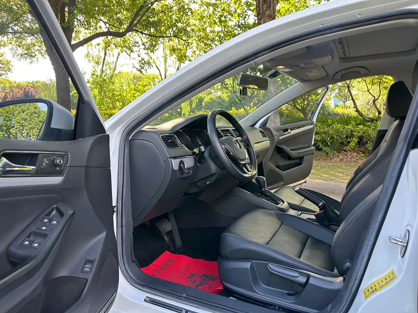 Volkswagen Sagitar 2018 280TSI DSG Spark Edition фото 8