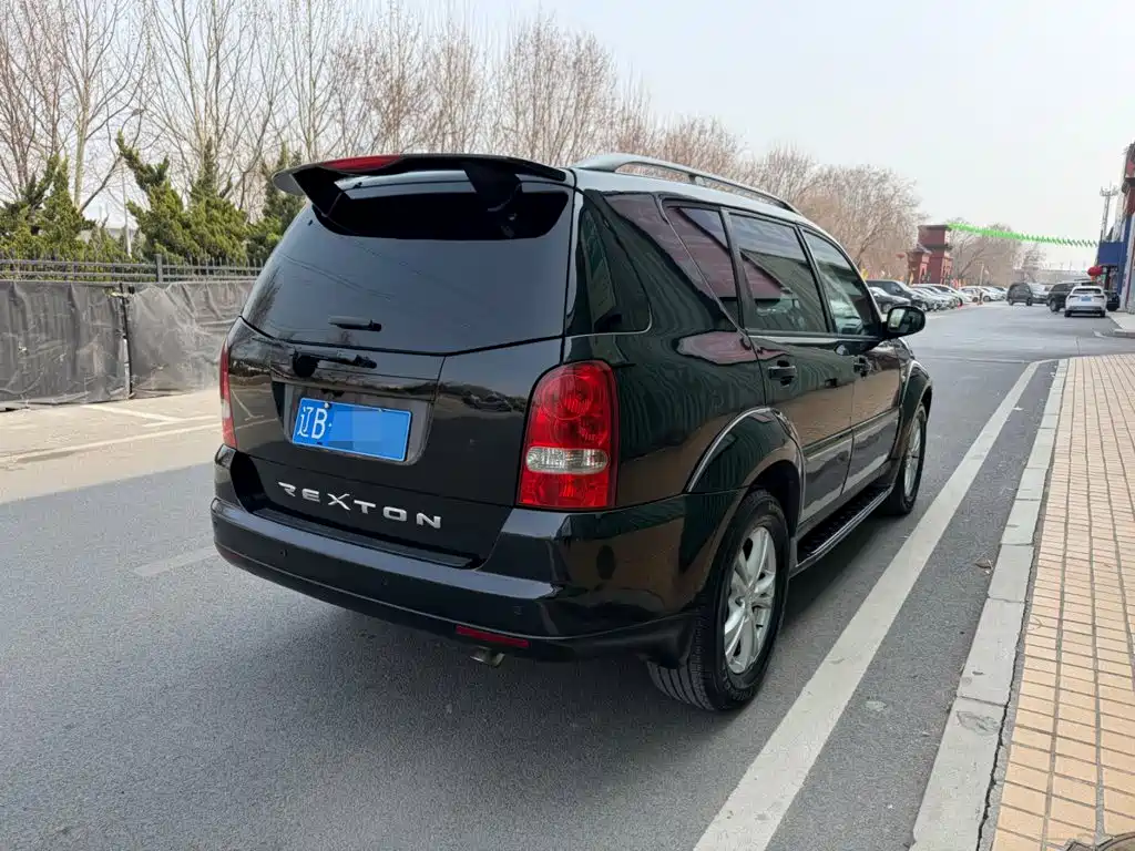 SsangYong Rexton 2013 2011 2.7T AWD Luxury Navigation