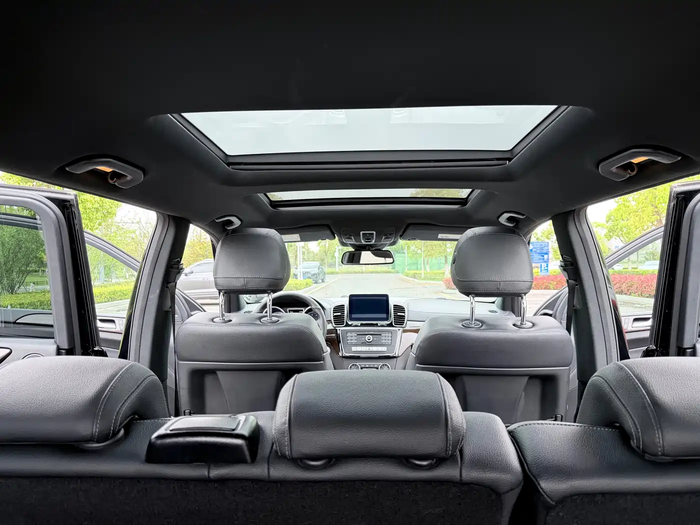 Mercedes-Benz GLS 2018 GLS 400 4MATIC Luxury фото 7