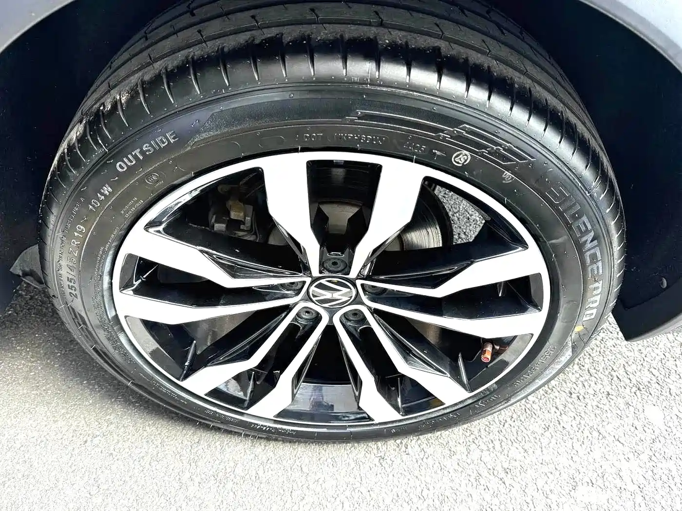 Volkswagen Tiguan L 2021 330TSI Automatic 2WD R-Line Premium фото 6