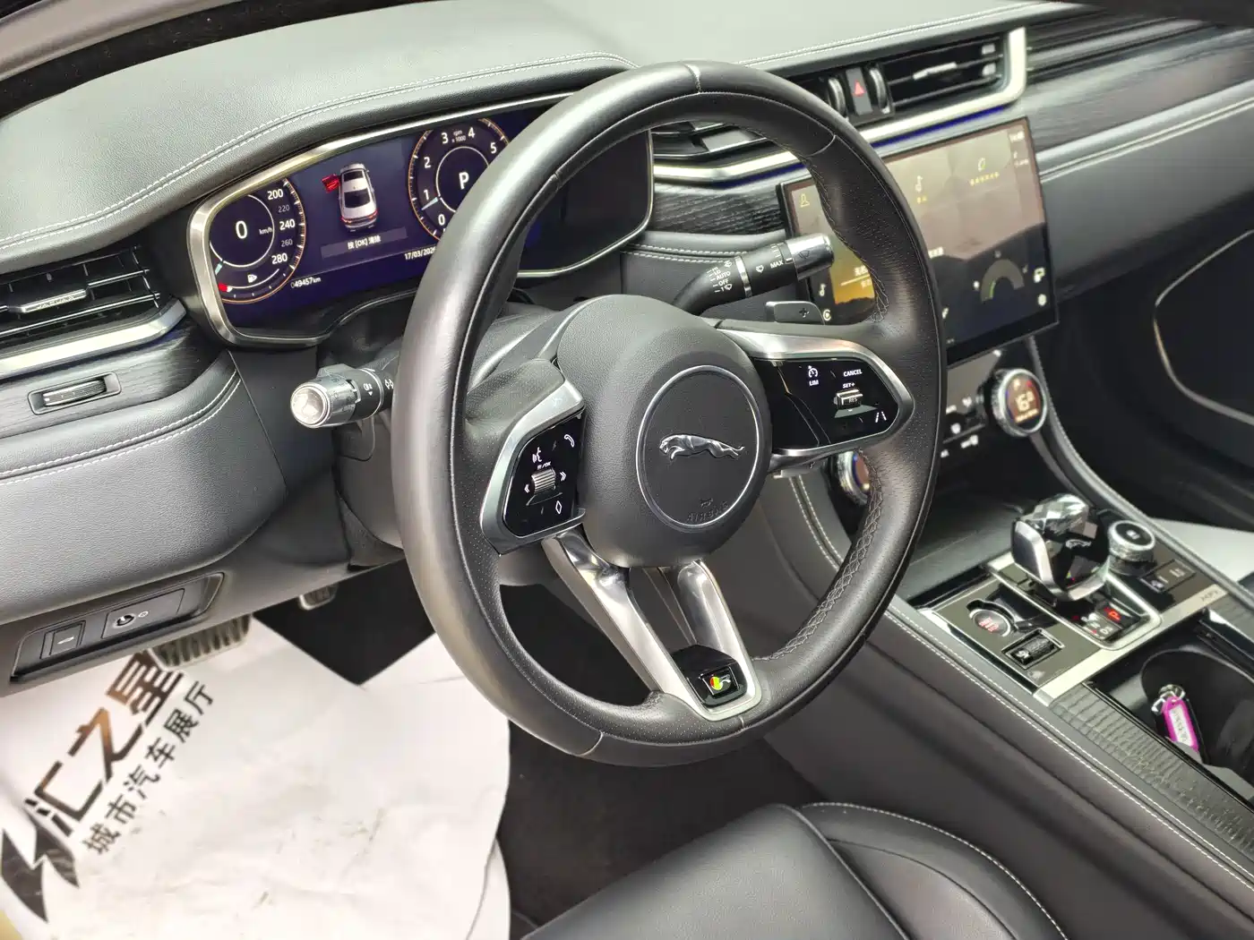 Jaguar XFL 2021 XFL 2.0T P250 AWD Gloss Black Sport Edition фото 13
