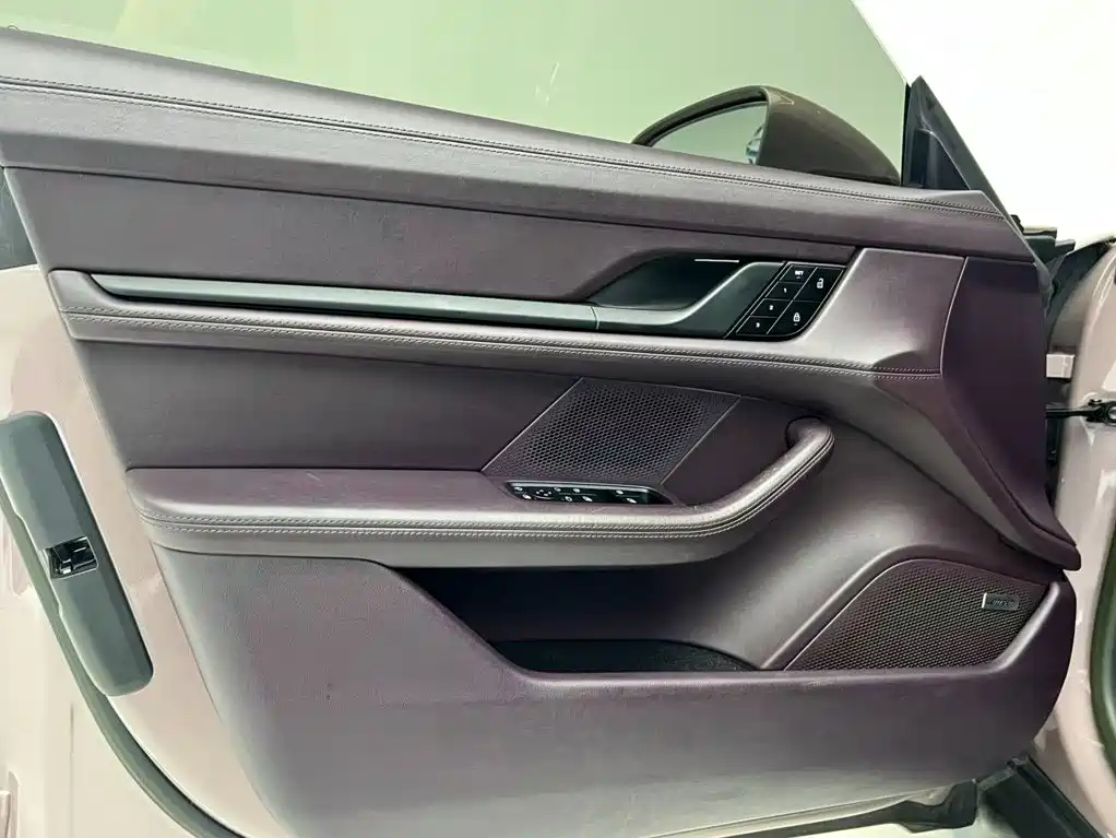 Porsche Taycan 2024 2022 Taycan