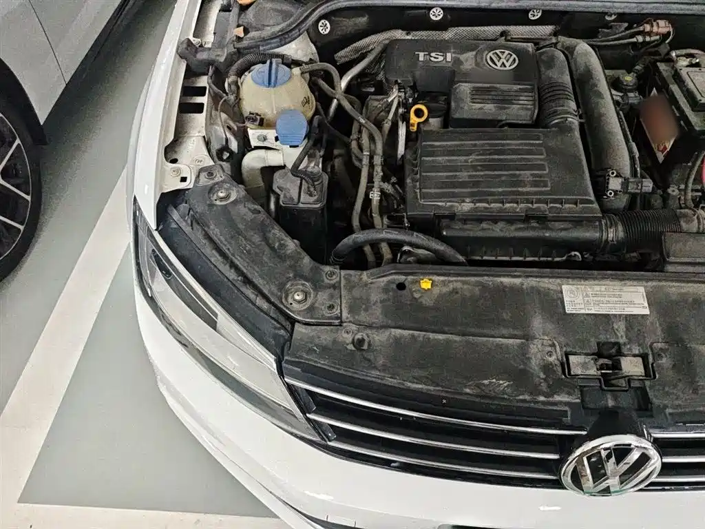 Volkswagen Sagitar 2015 230TSI Automatic Comfort фото 21