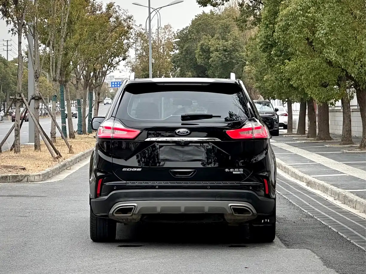 Фото 5 - Ford Edge