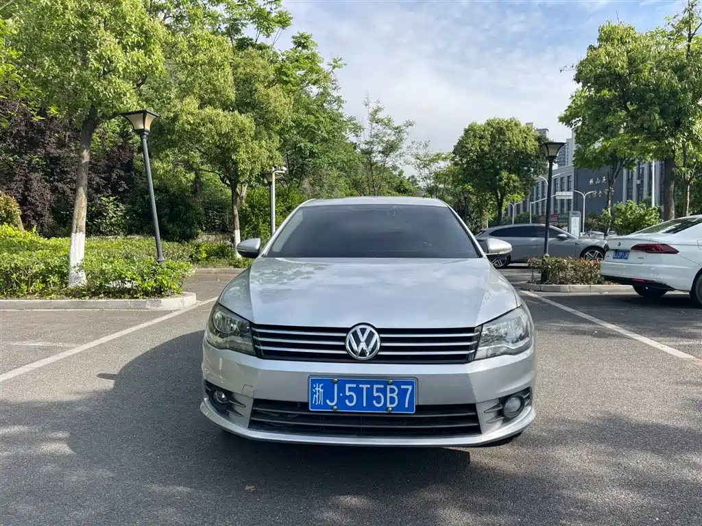 Volkswagen Bora 2013 1.6L Manual Comfort Model фото 2
