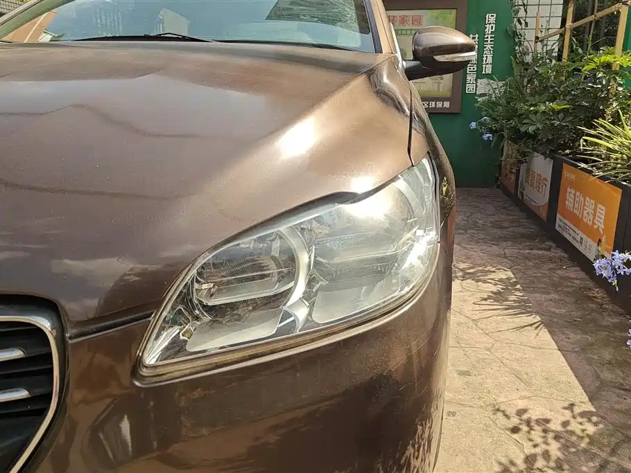 Peugeot 301 2014 1.6L Manual Comfort Edition фото 5