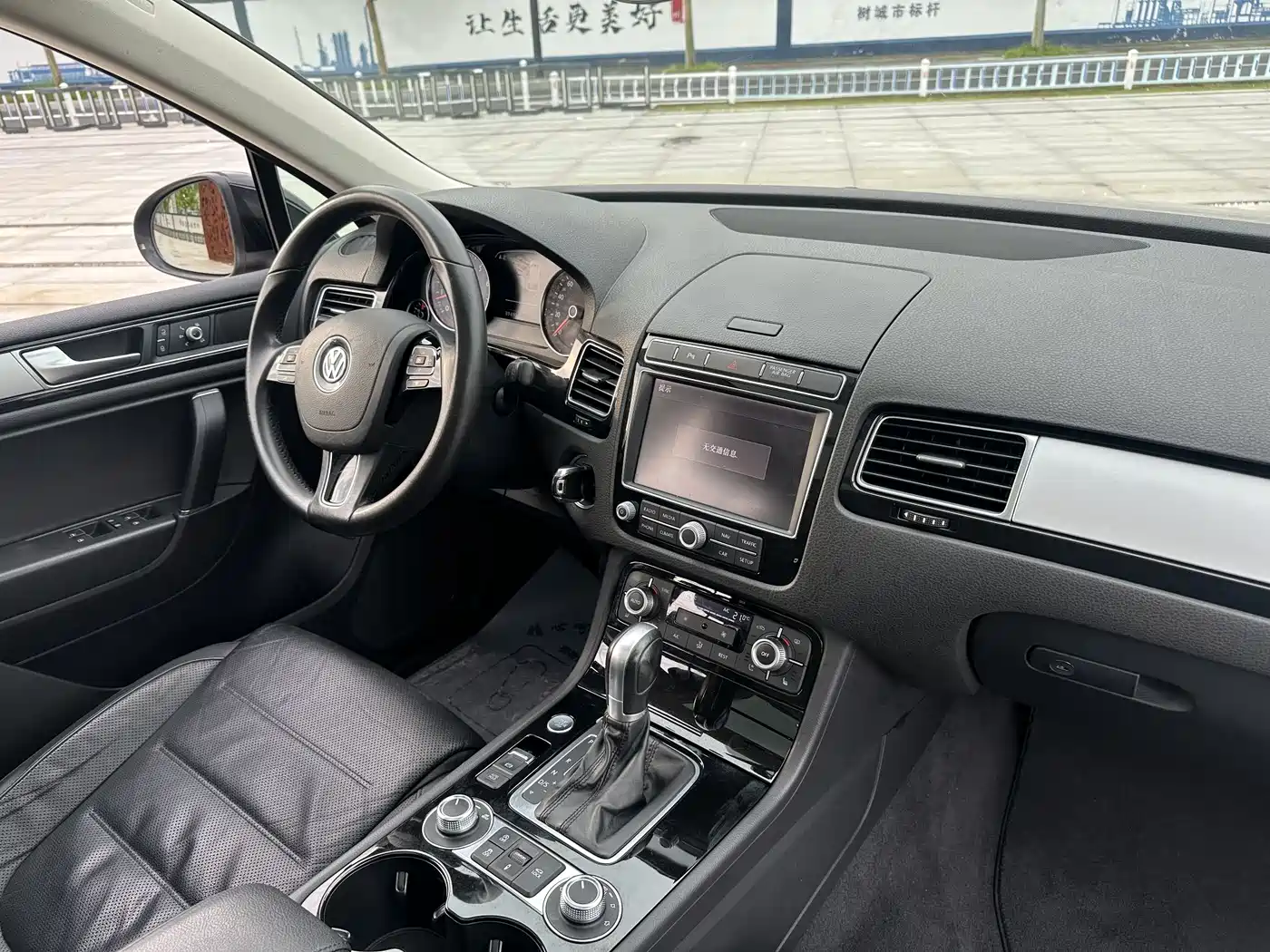 Volkswagen Touareg 2017 3.0TSI Explorer Edition фото 15