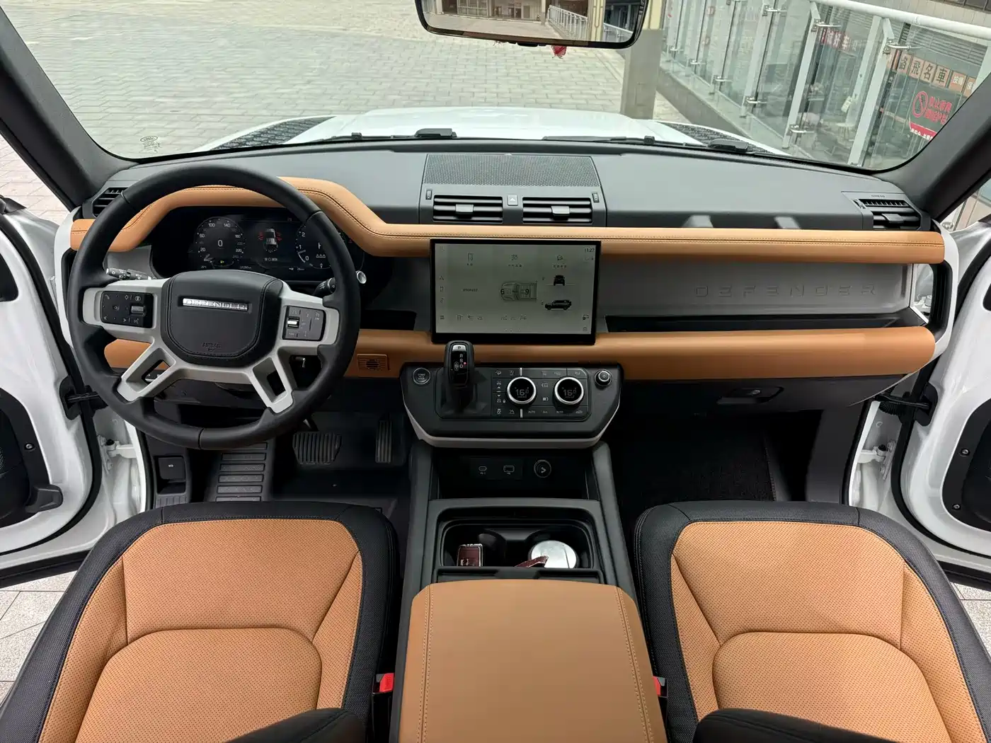 Land Rover Defender 2024 110 3.0T P400 X-DYNAMIC HSE фото 8