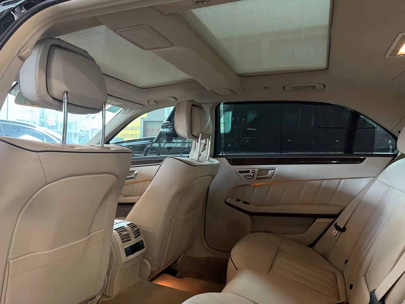 Mercedes-Benz E-Class 2015 E 320 L фото 6