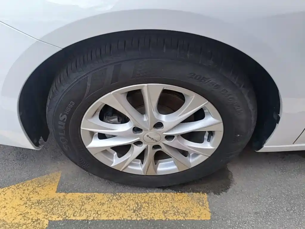Roewe i5 2025 2023 1.5L Manual Comfort Edition