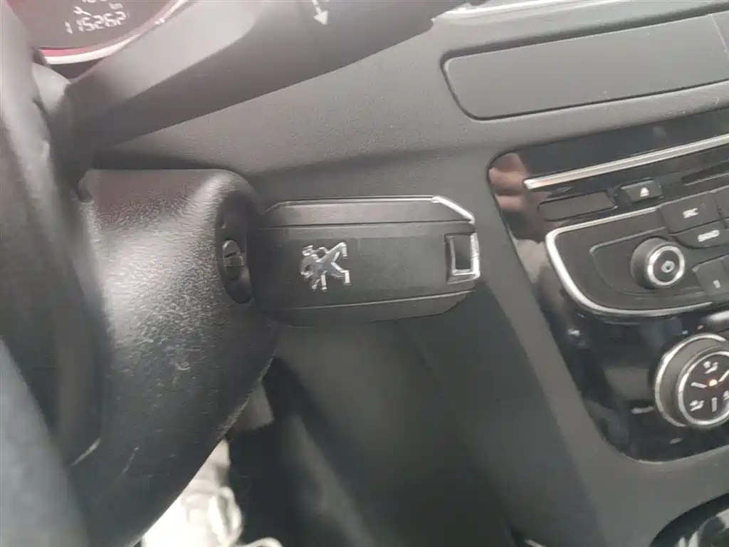 Peugeot 508 2013 2.0L 2nd Anniversary Auto Smart Edition фото 9