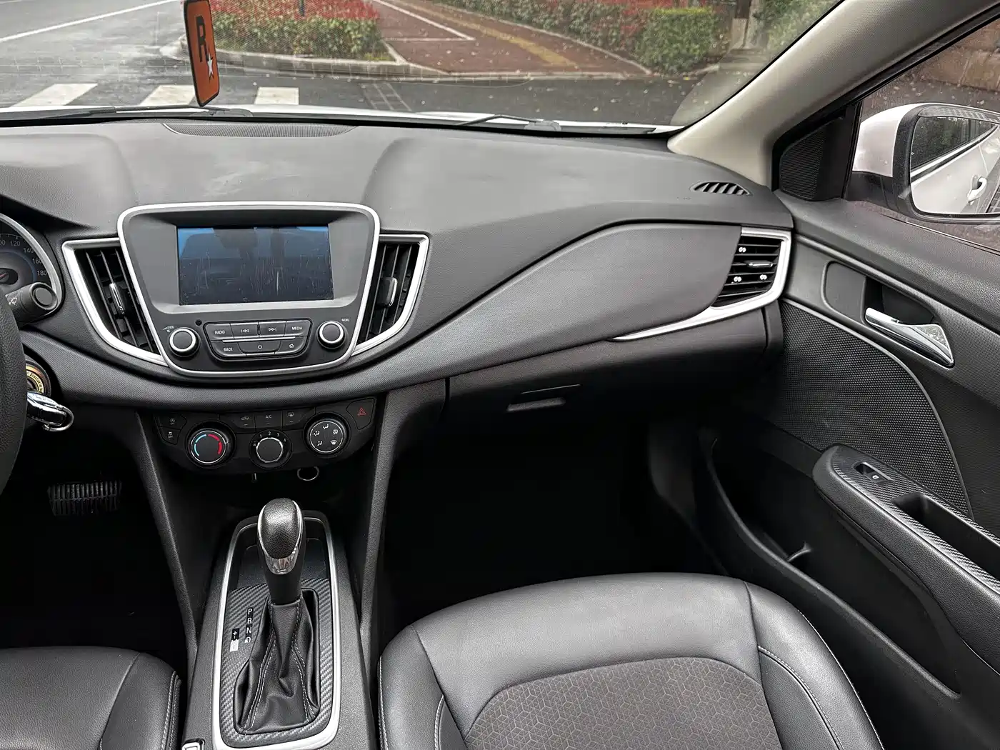 Chevrolet Cavalier 2016 1.5L Automatic Delight Edition фото 12