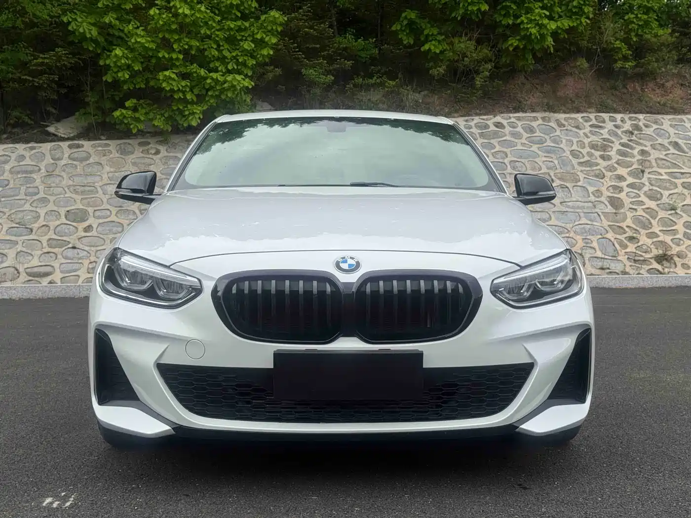 BMW 1 Series 2022 120i M Sport Shadow Edition фото 2