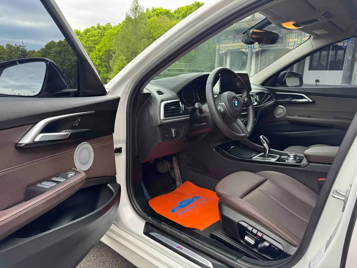 BMW 1 Series 2022 120i M Sport Shadow Edition фото 7