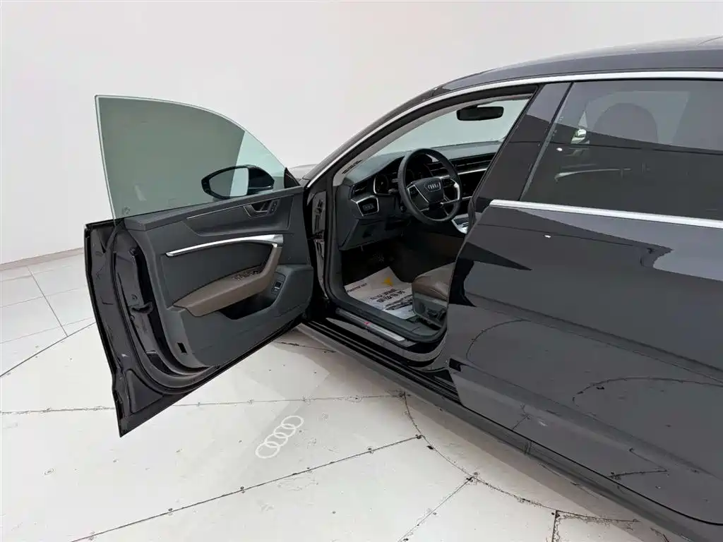 Audi A7L 2022 45 TFSI S-line Future Dream Edition фото 13