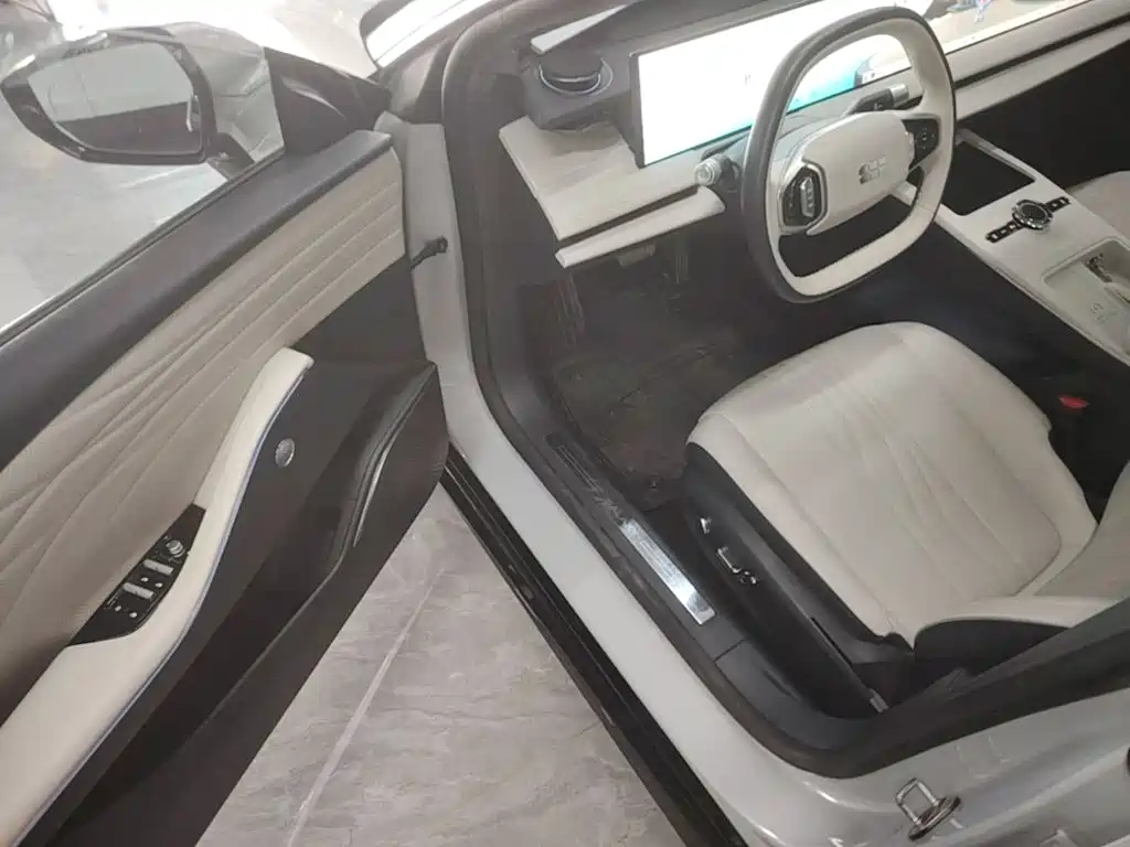 Geely Galaxy Galaxy E8 2024 2024 665km RWD Starship Voyager Edition