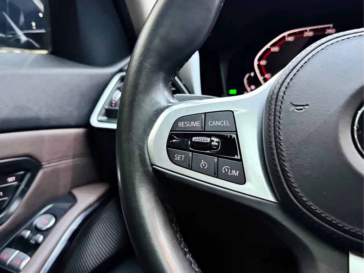 BMW 3 Series 2021 320Li M Sport Package фото 16