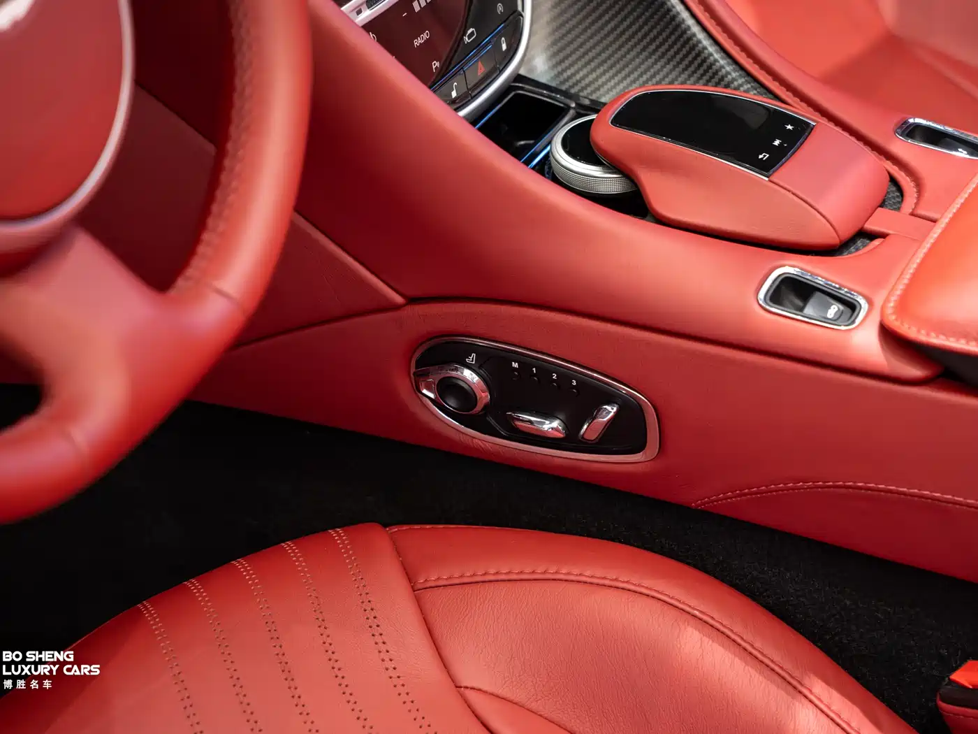Aston Martin DB11 2019 4.0T V8 Volante фото 24