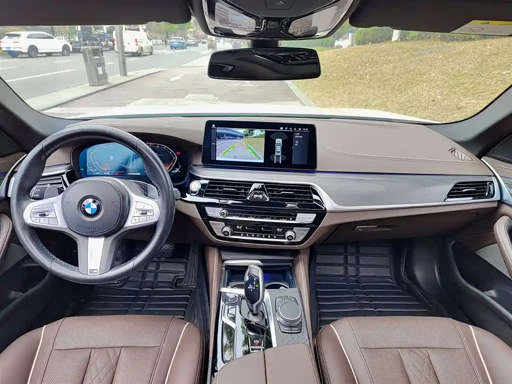 BMW 5 Series 2022 530Li Leading M Sport Package фото 6