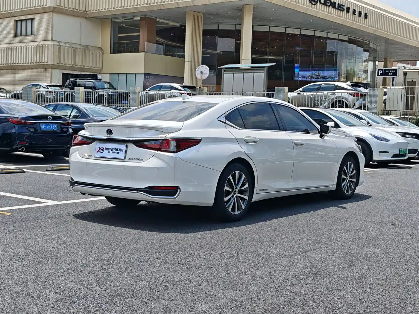 Lexus ES 2020 Model 300h Excellence Edition China V фото 4