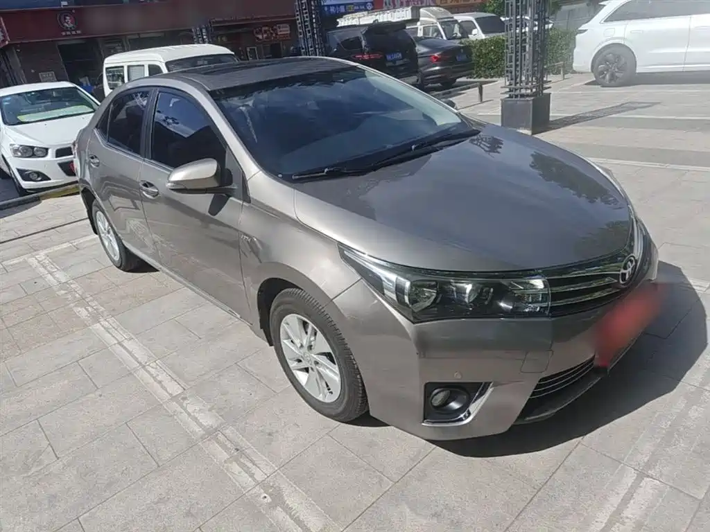 Toyota Corolla 2014 1.6L CVT GL-i фото 4