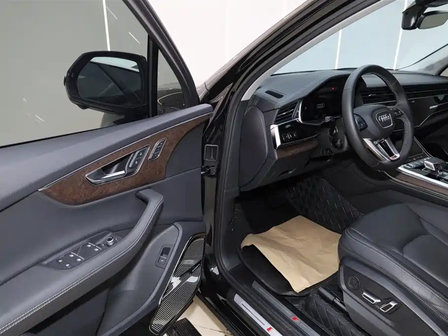 Audi Q7 2025 55 TFSI quattro S line Sport фото 26