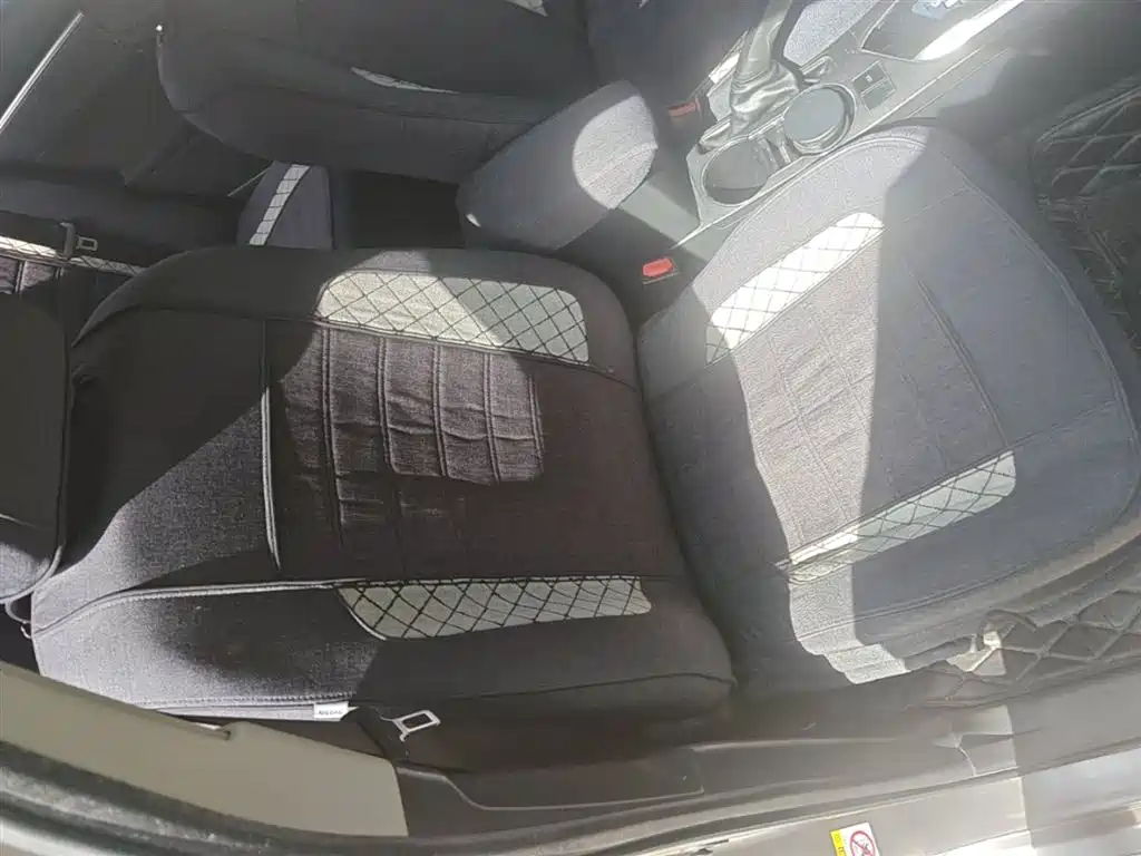 Toyota Corolla 2014 1.6L CVT GL-i фото 25