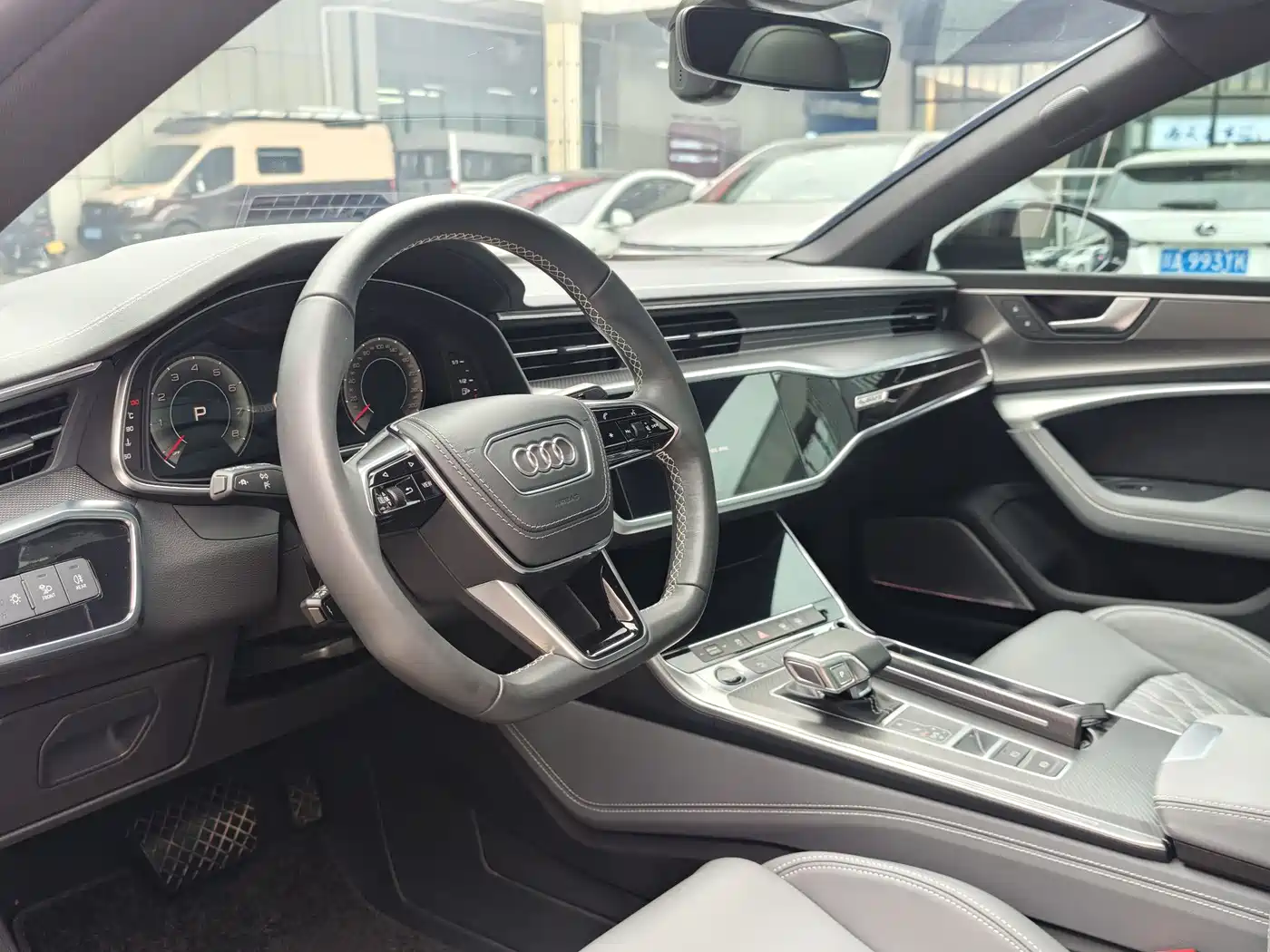 Audi A7L 2024 45 TFSI quattro RS Kit Racing Edition фото 4