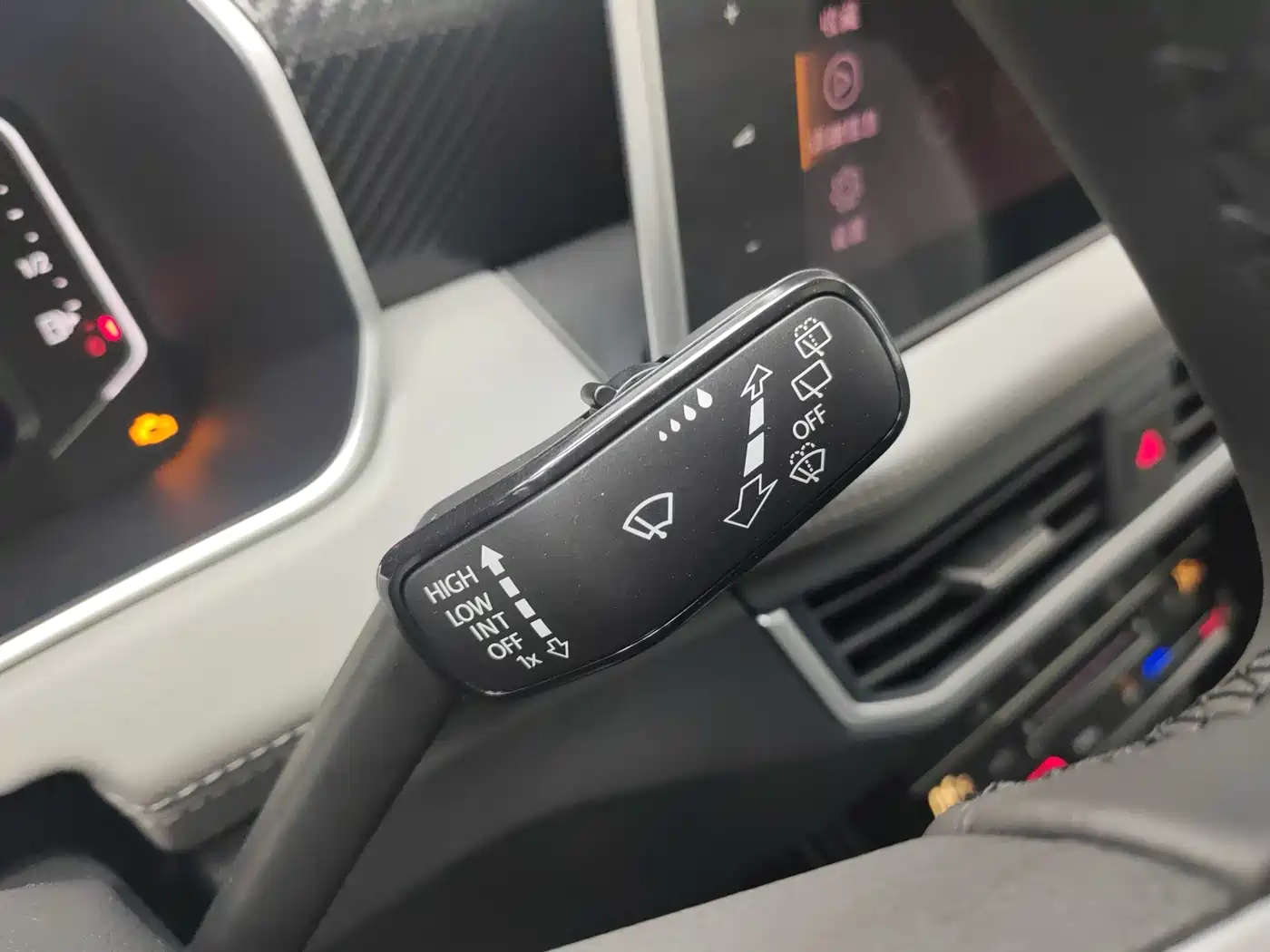 Volkswagen Tayron 2025 Shared Joy 300TSI фото 7