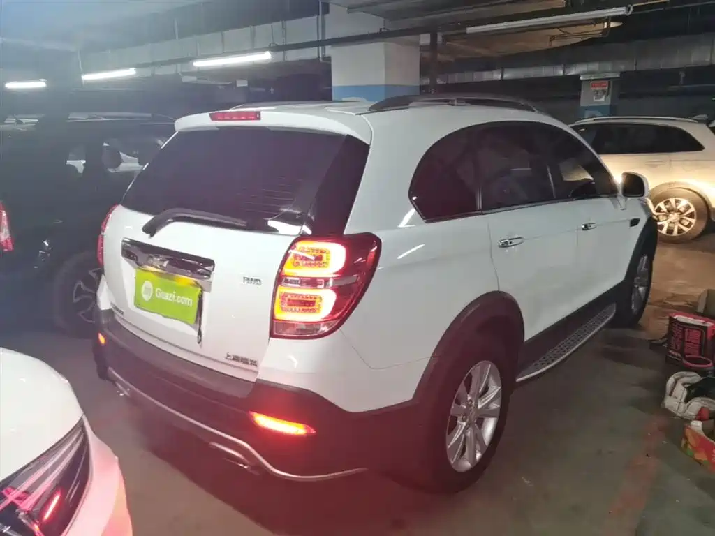 Chevrolet Captiva 2015 2.4L AWD Flagship 7-Seater фото 7