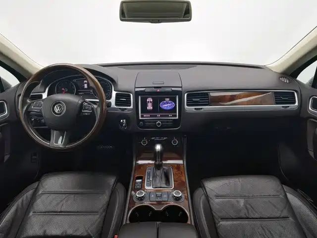 Volkswagen Touareg 2011 3.0TSI Comfort — фото 5