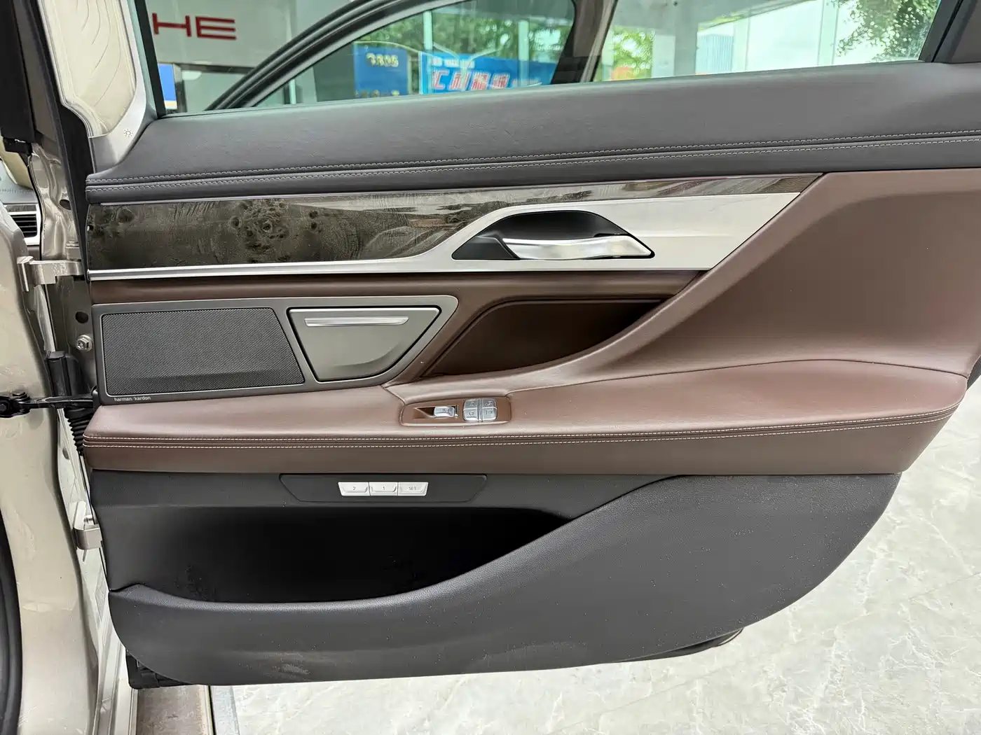 BMW 7 Series 2016 730Li Leading фото 21
