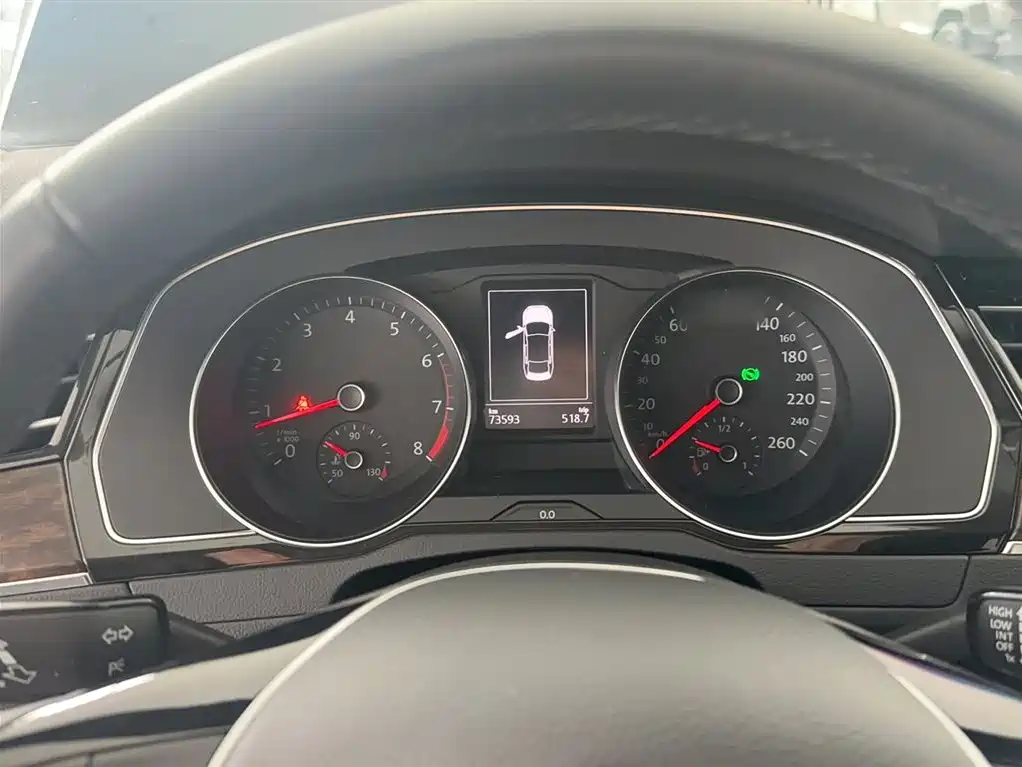 Volkswagen Magotan 2018 Facelift 330TSI DSG Luxury фото 6