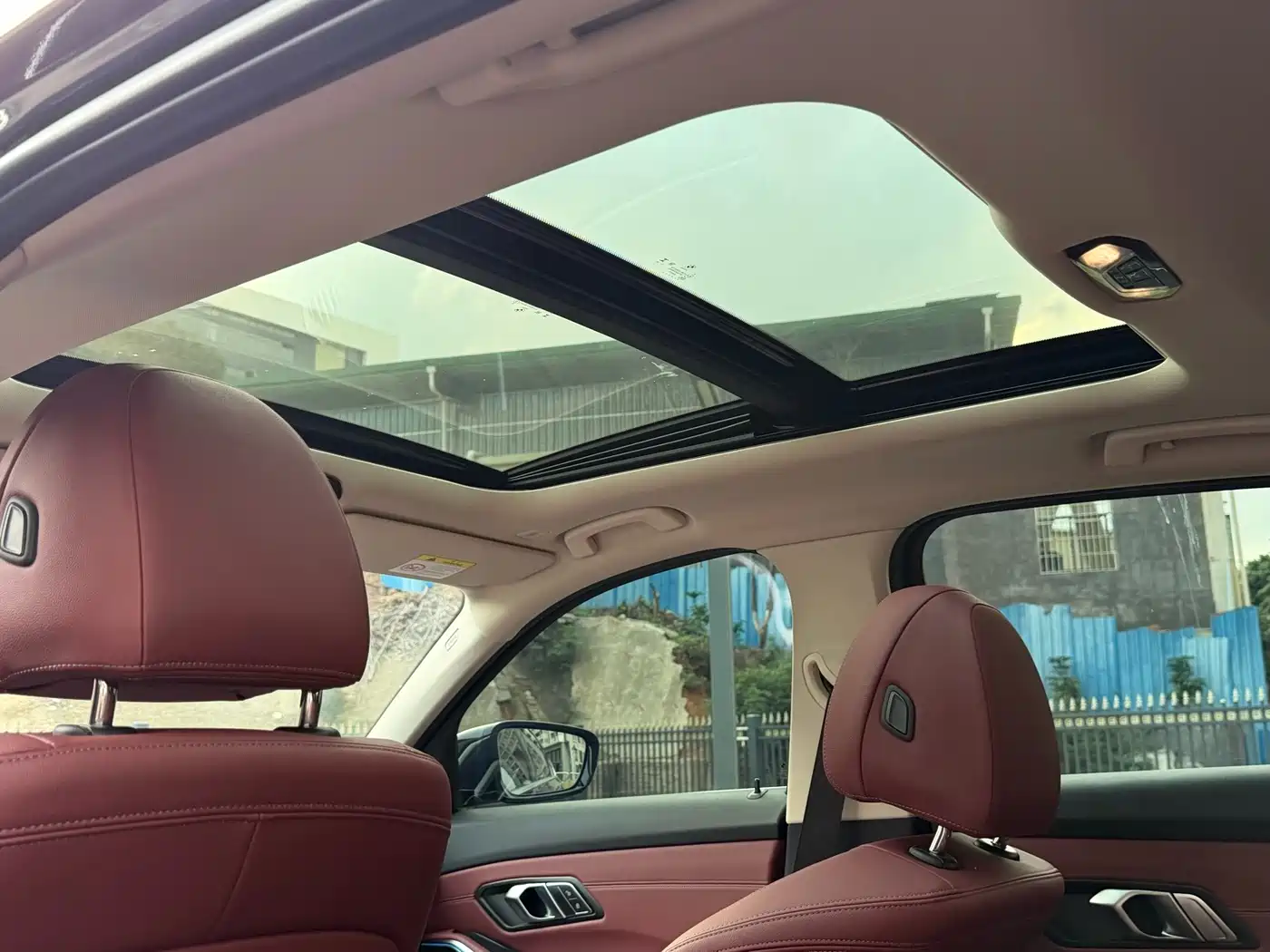 BMW 3 Series 2024 325Li M Sport Package фото 10