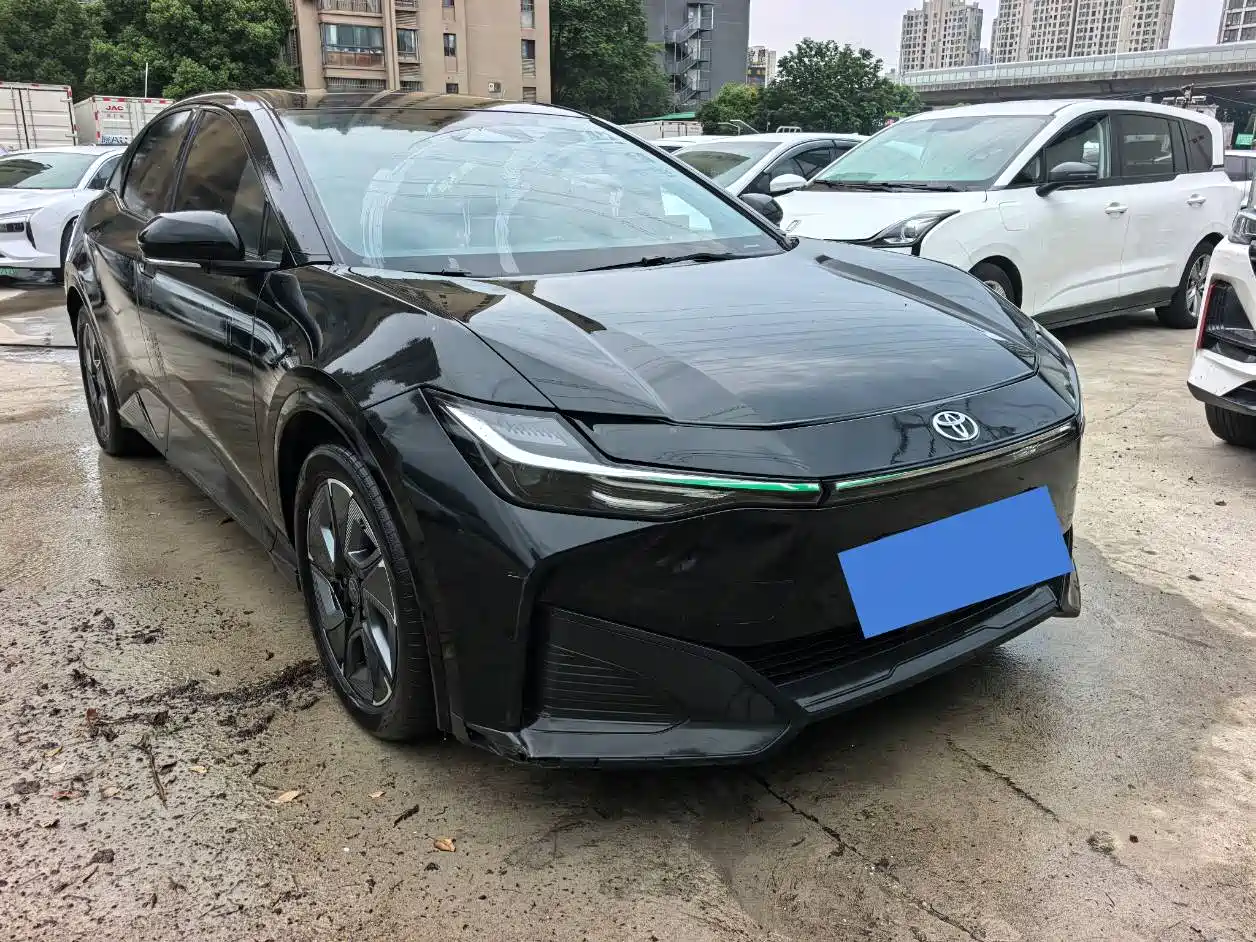 Toyota bZ3 2023 517km Elite PRO фото 3