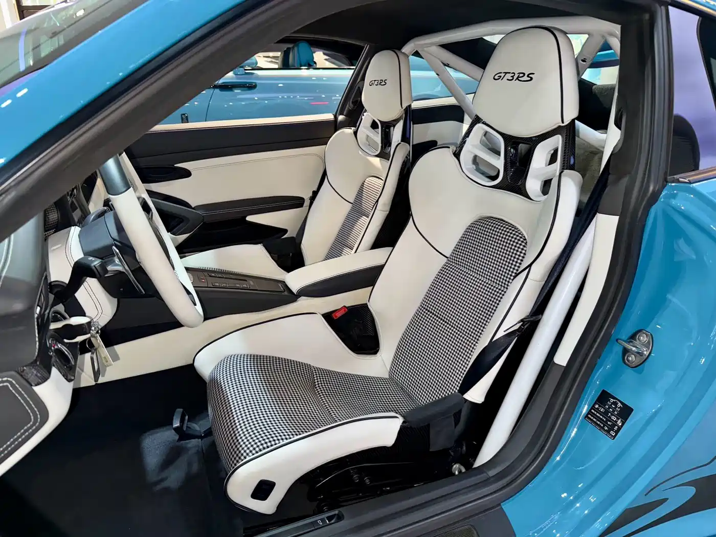 Porsche 911 2018 GT3 RS 4.0L фото 19
