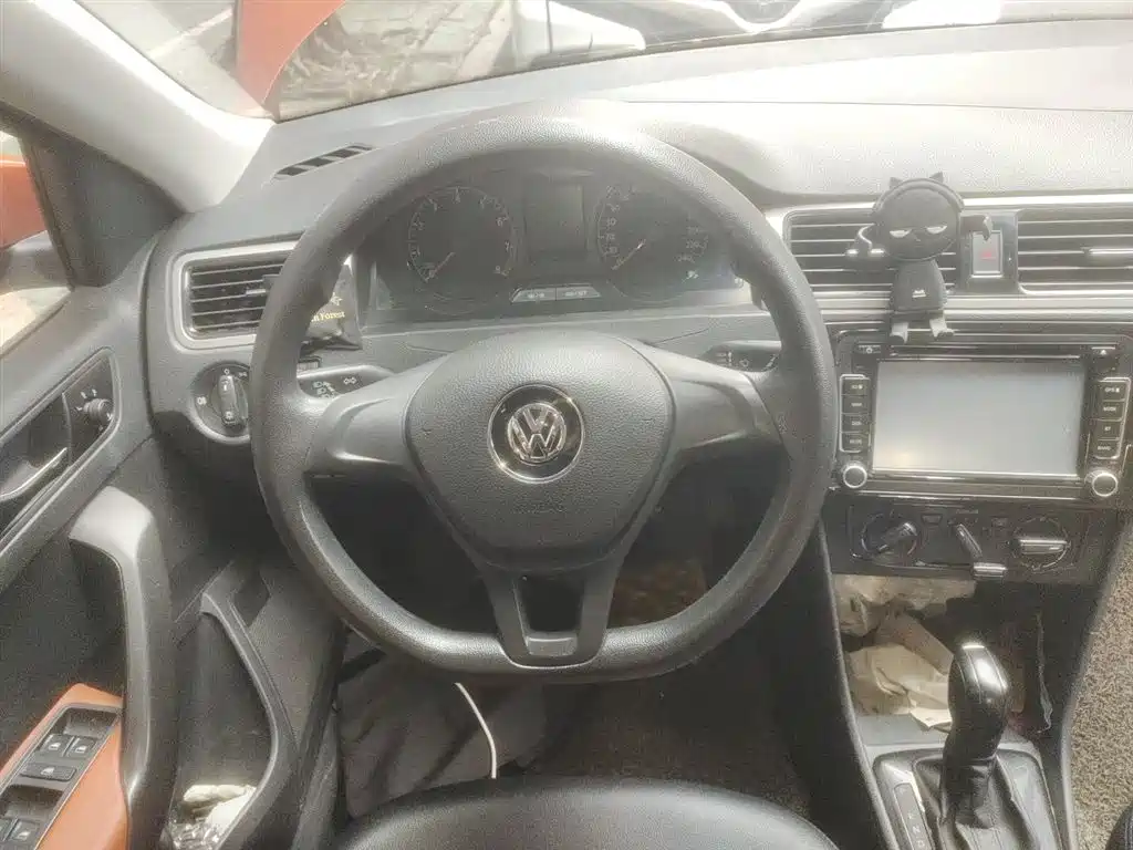 Volkswagen Santana 2015 Gran Santana 1.6L Automatic Trend фото 3