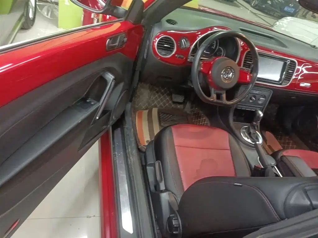 Volkswagen Beetle 2014 1.4TSI Fashion Edition фото 12