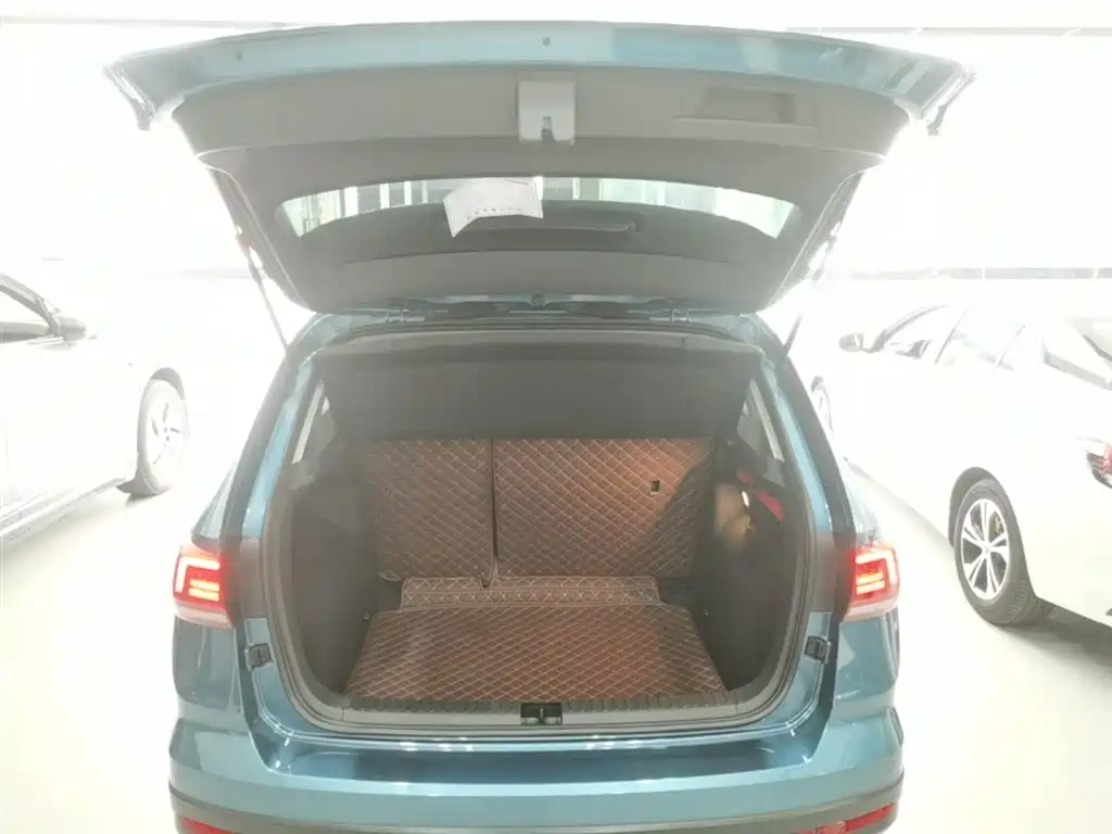 Volkswagen Tharu 2020 280TSI 2WD Comfort Edition China VI фото 19