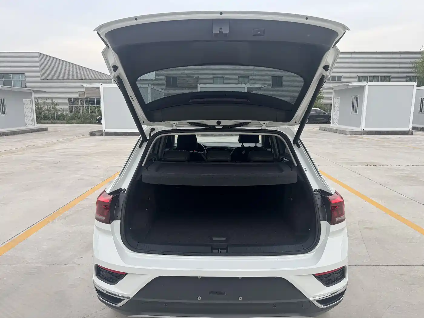VOLKSWAGEN T-ROC EXPLORING SONGS