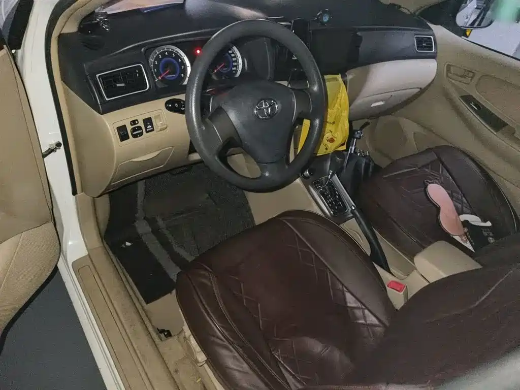 Toyota Corolla 2013 1.6L Automatic Excellence Edition фото 13
