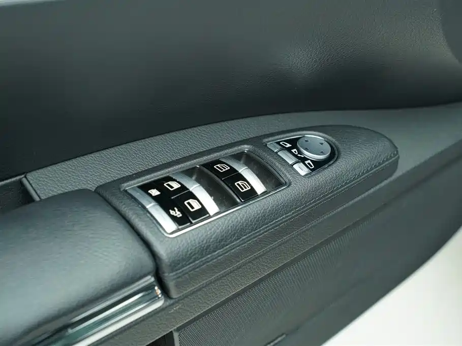 Mercedes-Benz S-Class 2010 S 350 L 4MATIC фото 14