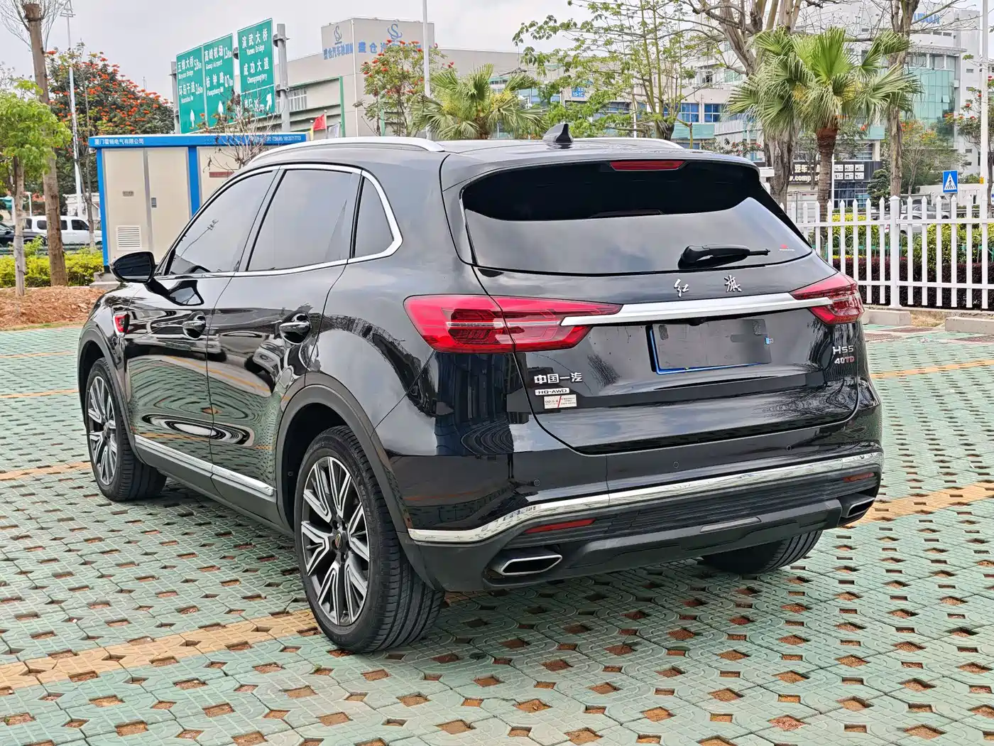 Hongqi HS5 2022 Facelift 2.0T Smart Flag Enjoyment AWD Edition фото 4
