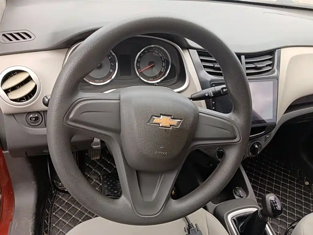 Chevrolet Sail 2015 Sail 3 1.3L Manual Ideal Edition фото 11
