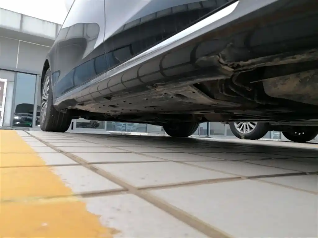 Hongqi H7 2018 2.0T Flagship Edition фото 22