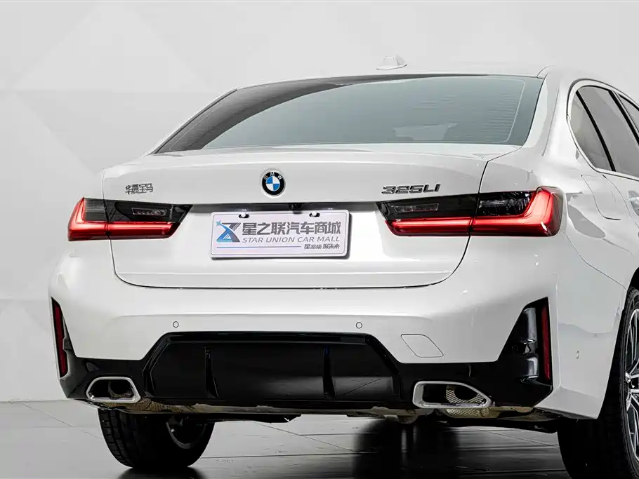 صورة 7 - BMW 3 Series