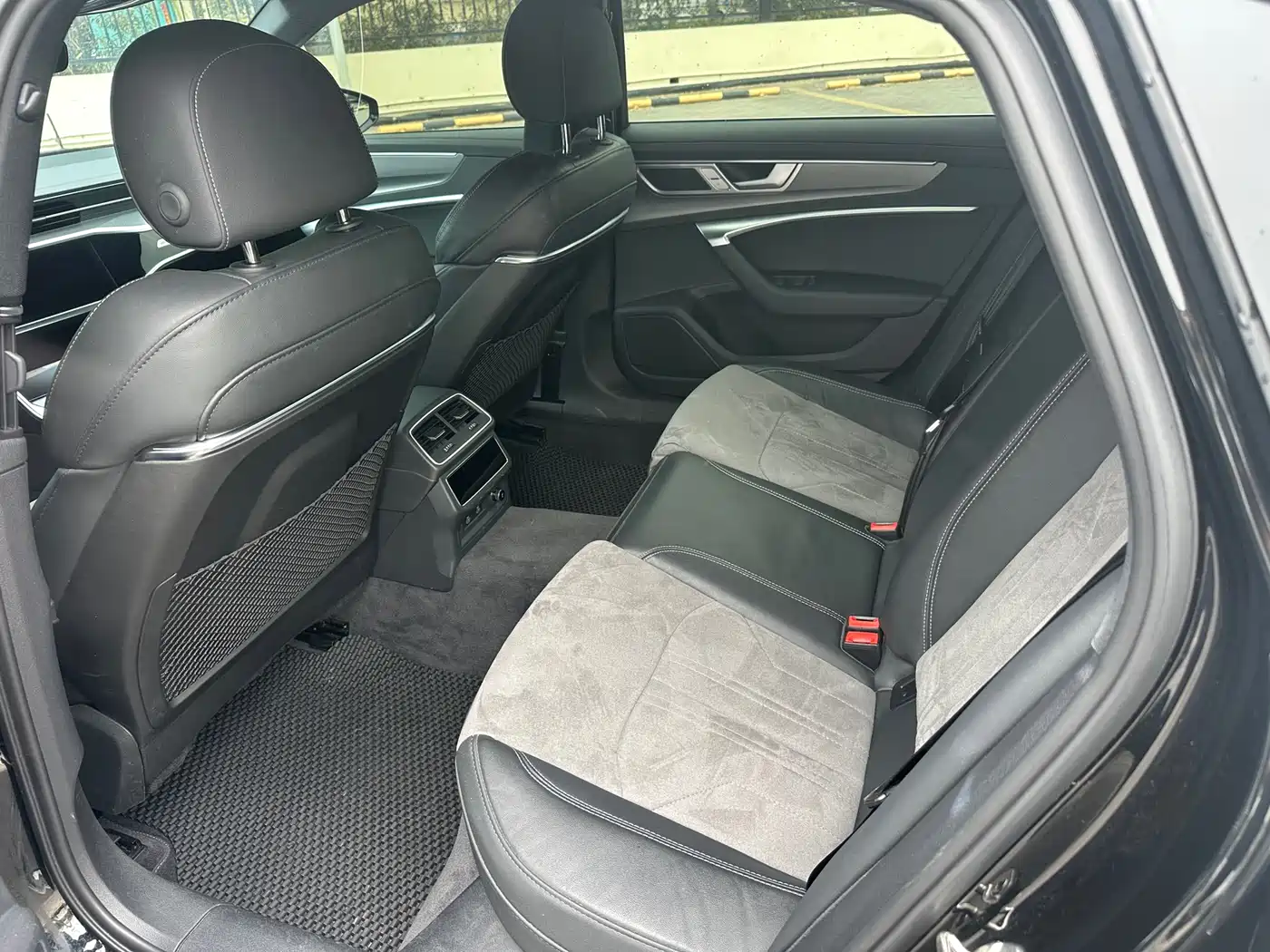 Audi A6L 2023 45 TFSI Premium Selection Dynamic фото 9