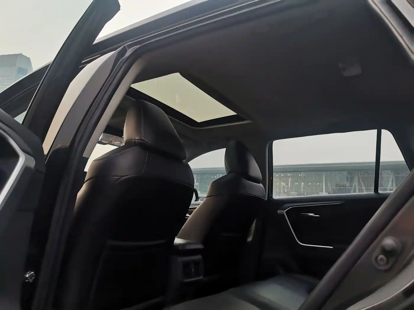 TOYOTA RAV4 RONGFANG