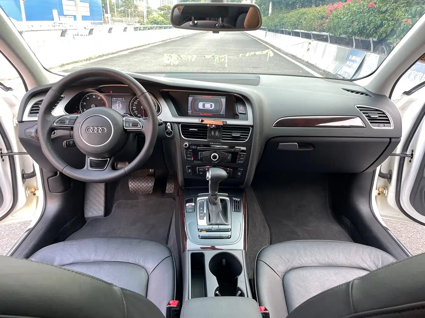 Audi A4L 2013 35 TFSI Automatic Comfort фото 8