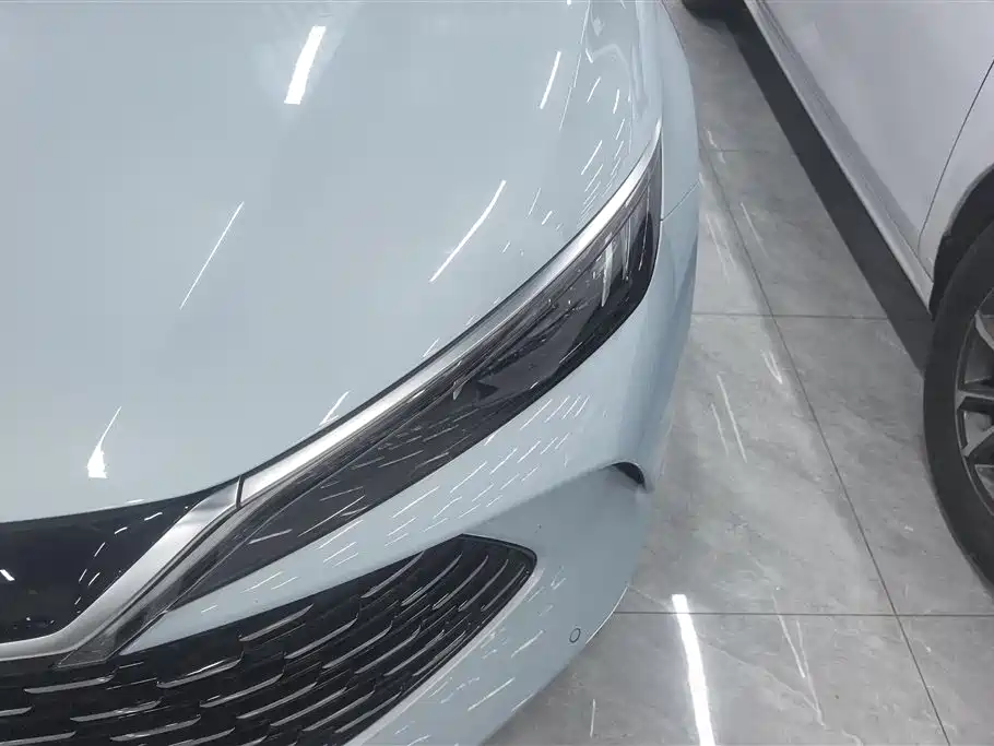 BYD Qin L 2024 DM-i 120KM Leading фото 5